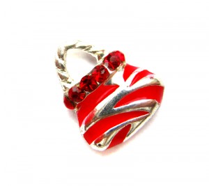 Пирсинг для ногтей #237 Пирсинг для дизайна ногтей в виде женской сумочкиНа ногтях смотрится очень красиво!